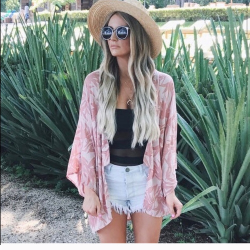 NWT Amuse society Jessa palm print kimono cover up